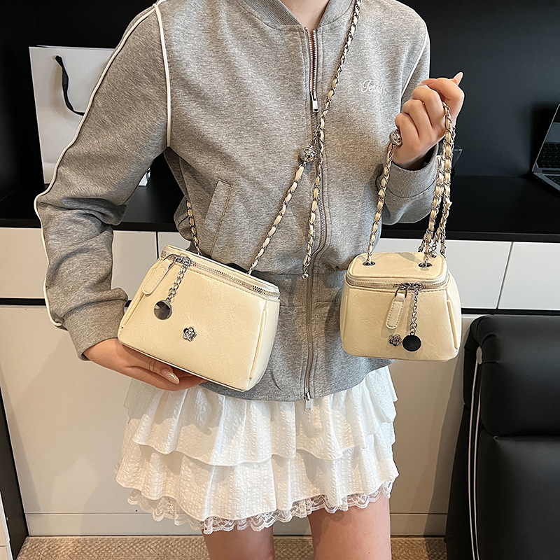 High-end mini bag for women's summer camellia chain one-shoulder crossbody bag niche design box bag