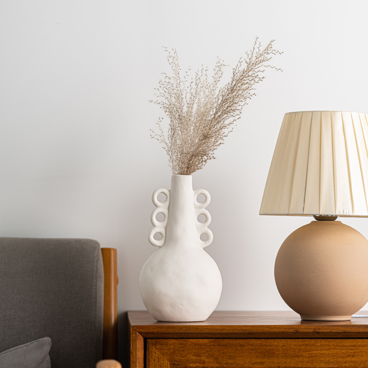 Ceramics, frosted corrugated simple shape, small mouth vase, light luxury and high-end home style