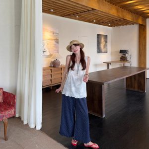 Real shot~Summer temperament lace neck hollow vest top + wide-leg pants for women