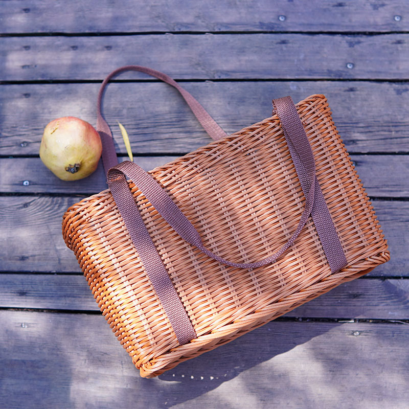 Literary handbag imitation rattan grocery shopping basket handmade rattan plastic woven basket Mori-type picnic basket shopping basket
